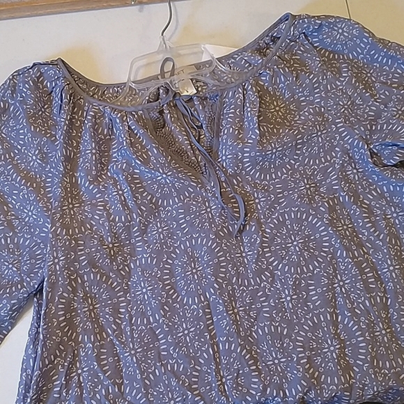 LOFT Ann Taylor semi sheer pullover blouse top - Picture 3 of 7